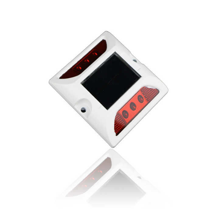 IP68 Parpadeo constante de aluminio solar de carretera 5 colores para la carretera oscura
