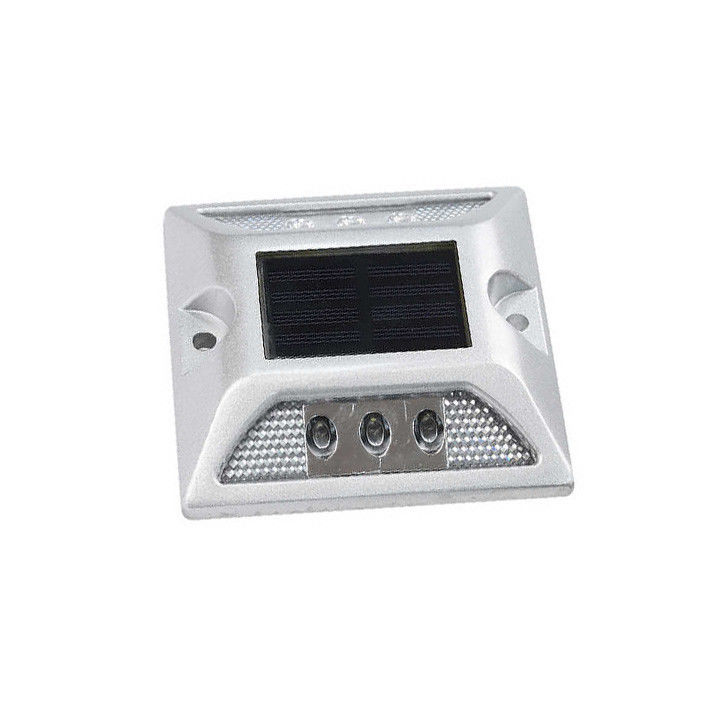 Puertas de la carretera de luz solar LED de aluminio blanco Marcador de pavimento luces Cay ojos Puertas de la carretera